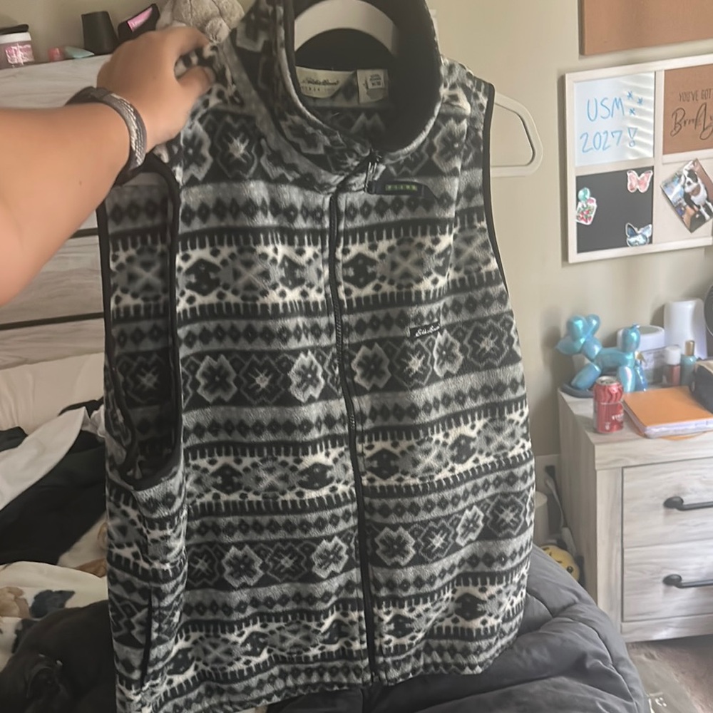 Eddie Bauer Black and Gray Patterned Vest